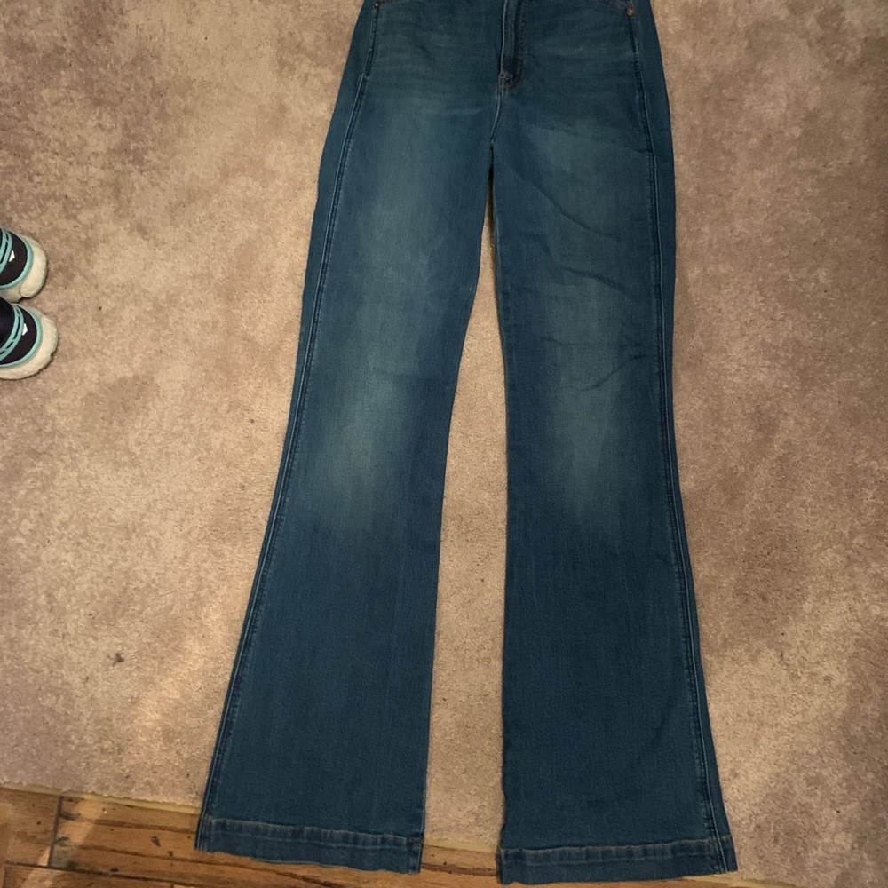 Gap women’s fit and flare size 6 tall